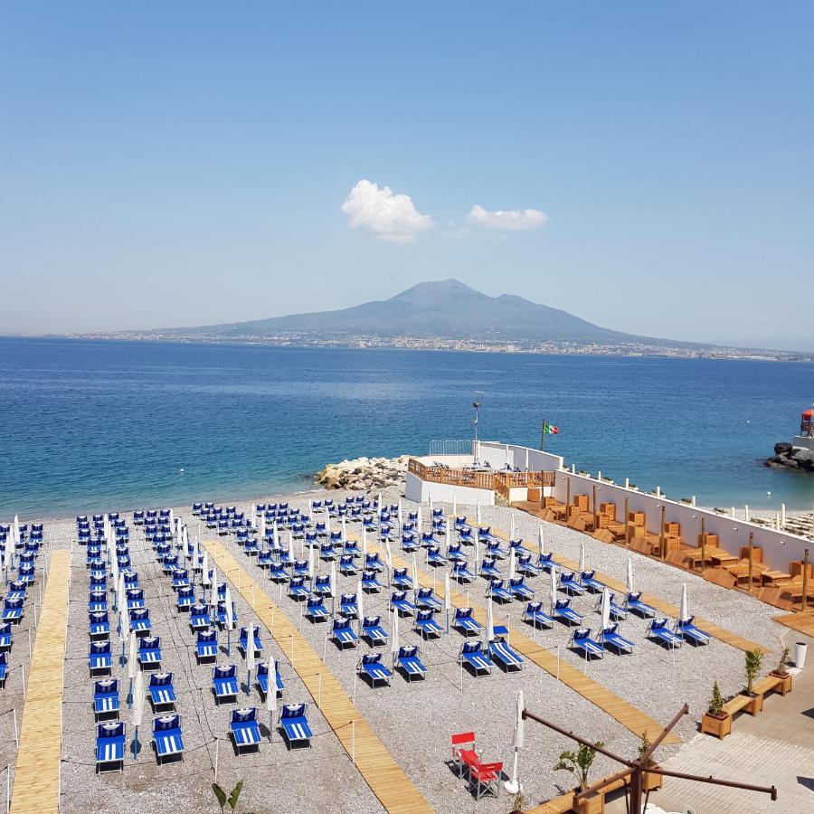 Hotel Lucia Castellammare di Stabia Exterior foto