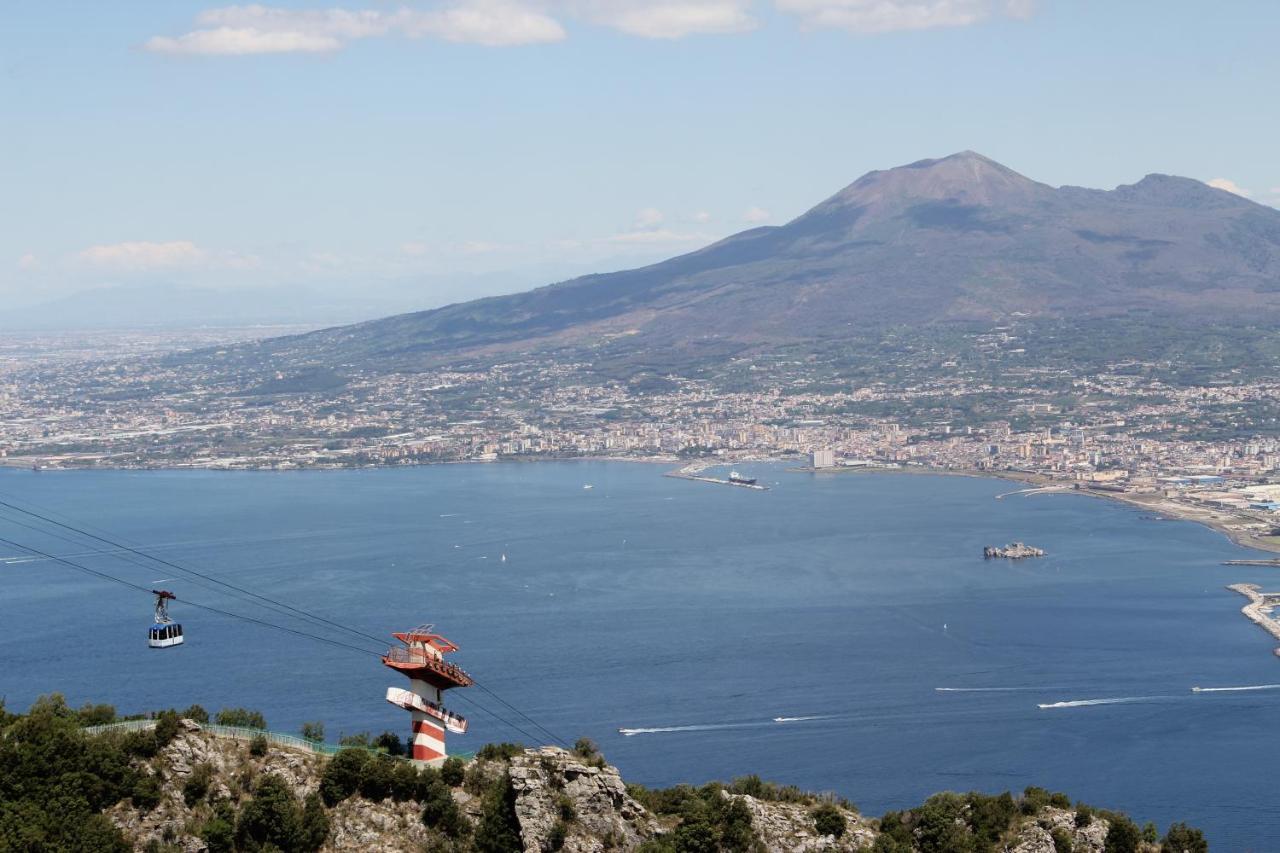 Hotel Lucia Castellammare di Stabia Exterior foto